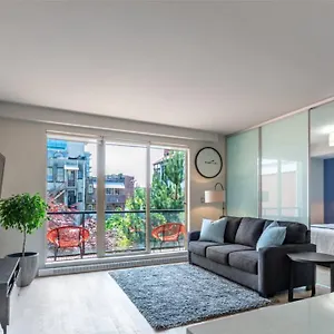 https://super-clean-legal-executive-apt-in-old-china-town.richmond-hotels.com